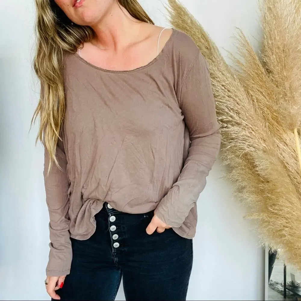 FREE PEOPLE Brown Tan Tulip Open Back Long sleeve Boho Tee Top Shirt Blouse L